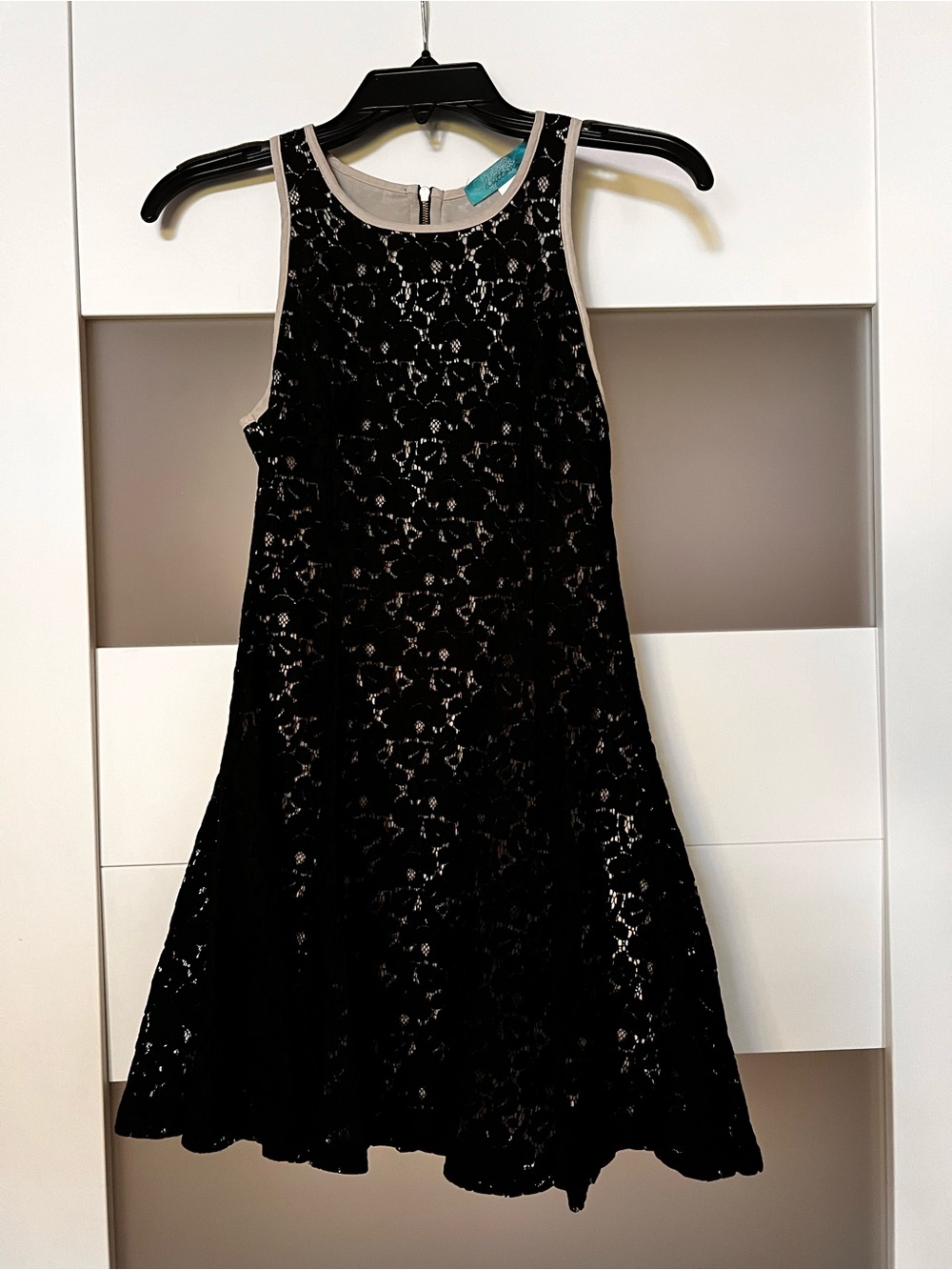 buttons Black Lace Sleeveless Mini Dress with Cream Trim